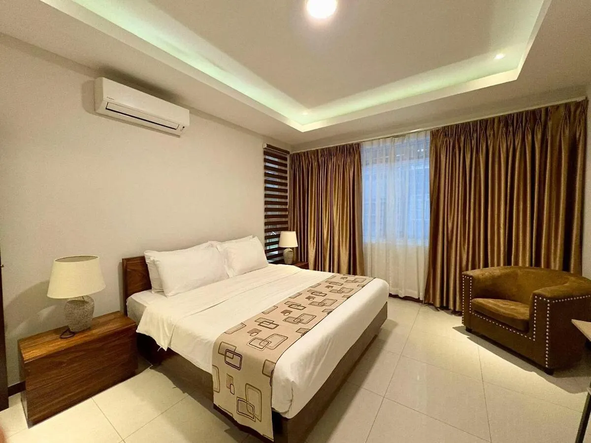 Sheryll Escapes - La Grande Poolside 1 Bedroom With Bathtub, Wifi & Netflix Ángeles Filipinas