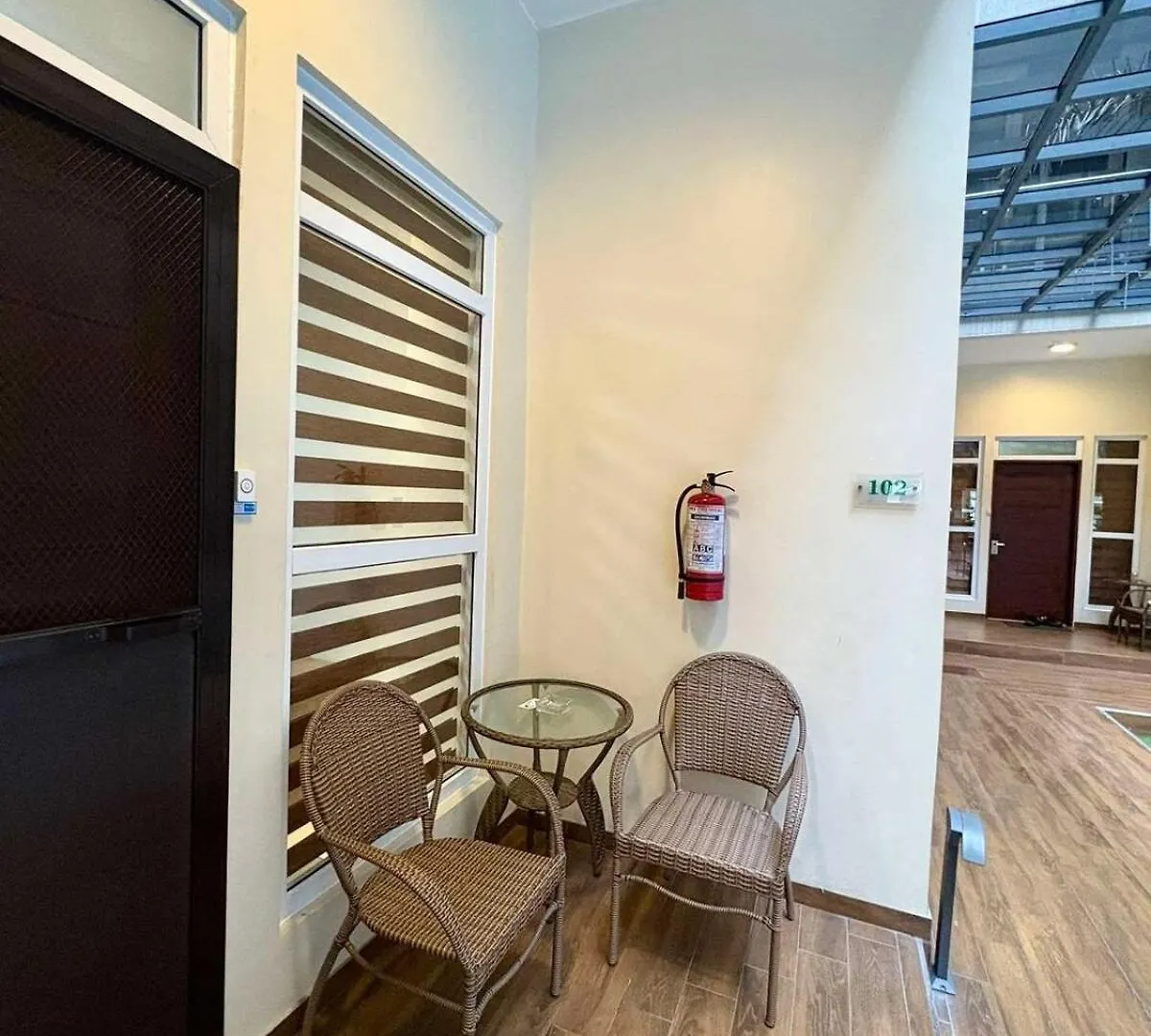 Sheryll Escapes - La Grande Poolside 1 Bedroom With Bathtub, Wifi & Netflix Ángeles