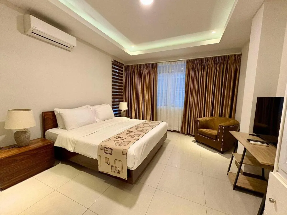 Apartamento Sheryll Escapes - La Grande Poolside 1 Bedroom With Bathtub, Wifi & Netflix Ángeles